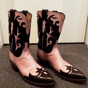LUCCHESE Pink & Chocolate Brown Boots Woman’s 8 1/2 B Boots *EXCELLENT•